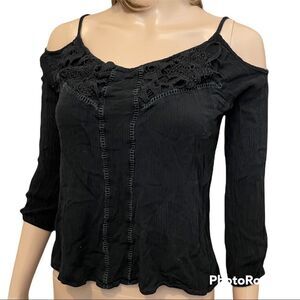 PANHANDLE crochet cold shoulder blouse